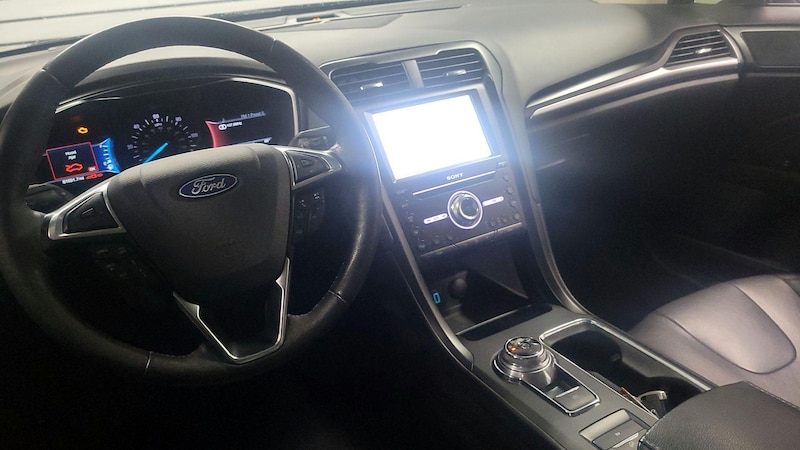 2020 Ford Fusion Titanium 9