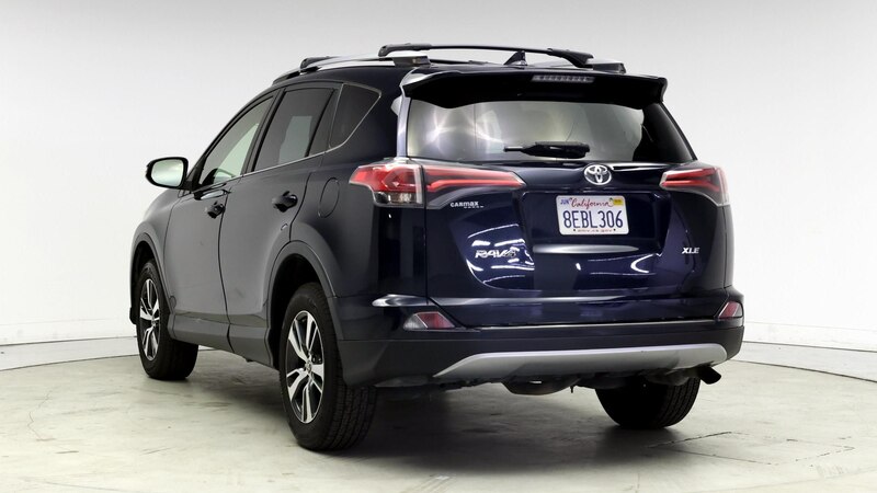 2018 Toyota RAV4 XLE 2