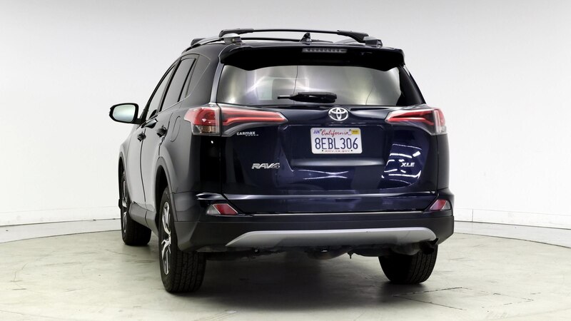 2018 Toyota RAV4 XLE 6