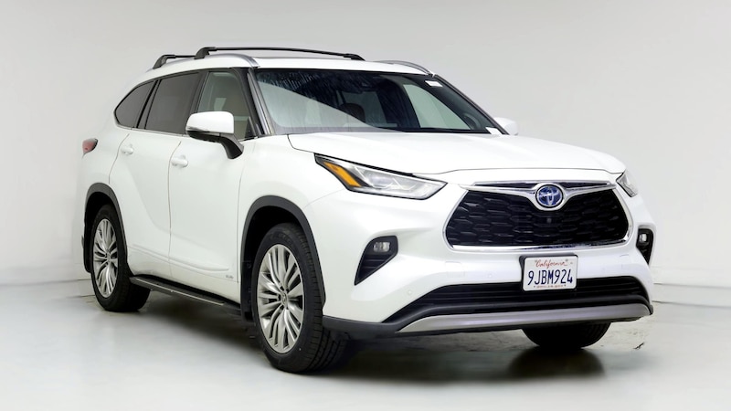 2022 Toyota Highlander Platinum Hero Image