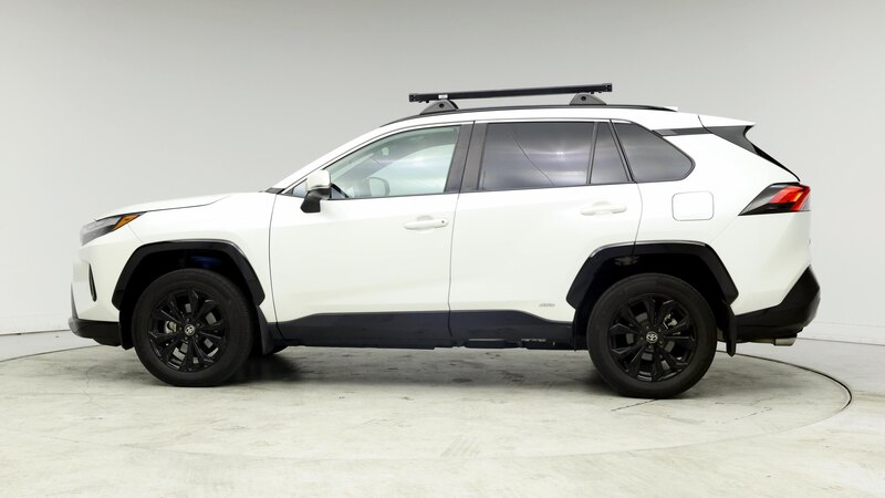 2022 Toyota RAV4 SE 3