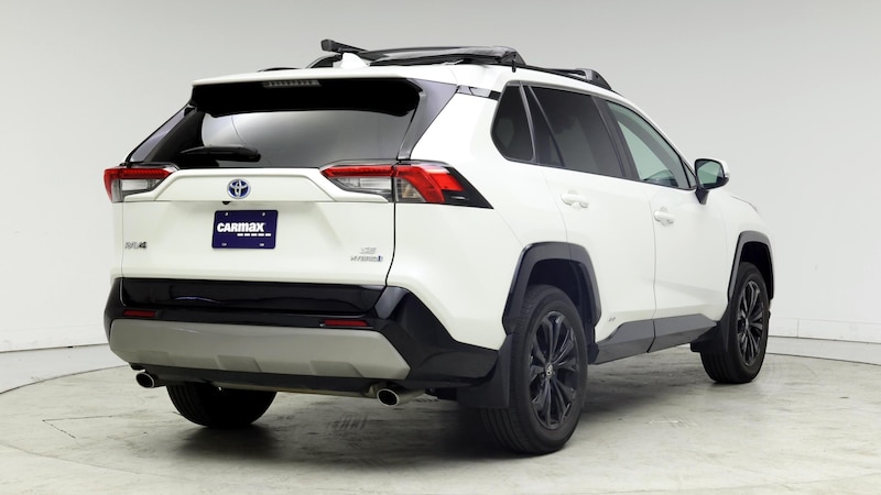 2022 Toyota RAV4 SE 8