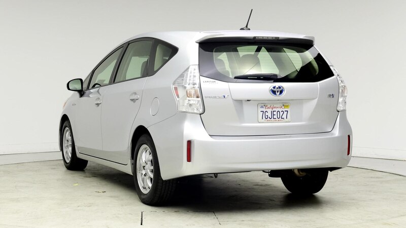 2014 Toyota Prius v Three 2