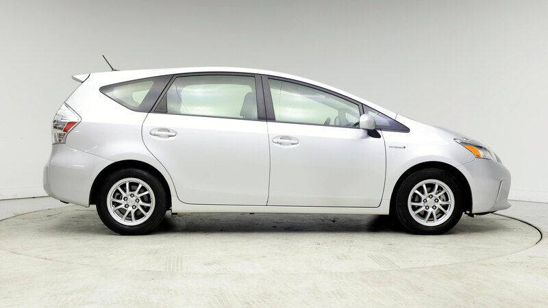 2014 Toyota Prius v Three 7