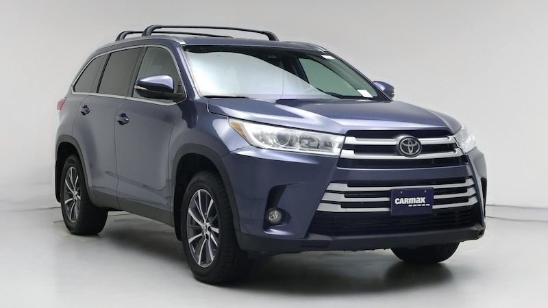 2019 Toyota Highlander XLE Hero Image