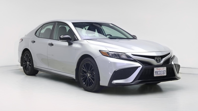 2022 Toyota Camry SE Hero Image