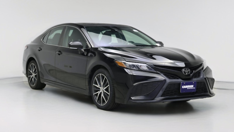 2022 Toyota Camry SE Hero Image