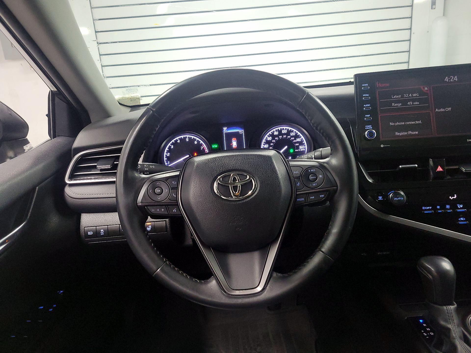 Thumbnail: 2022 Toyota Camry - 10