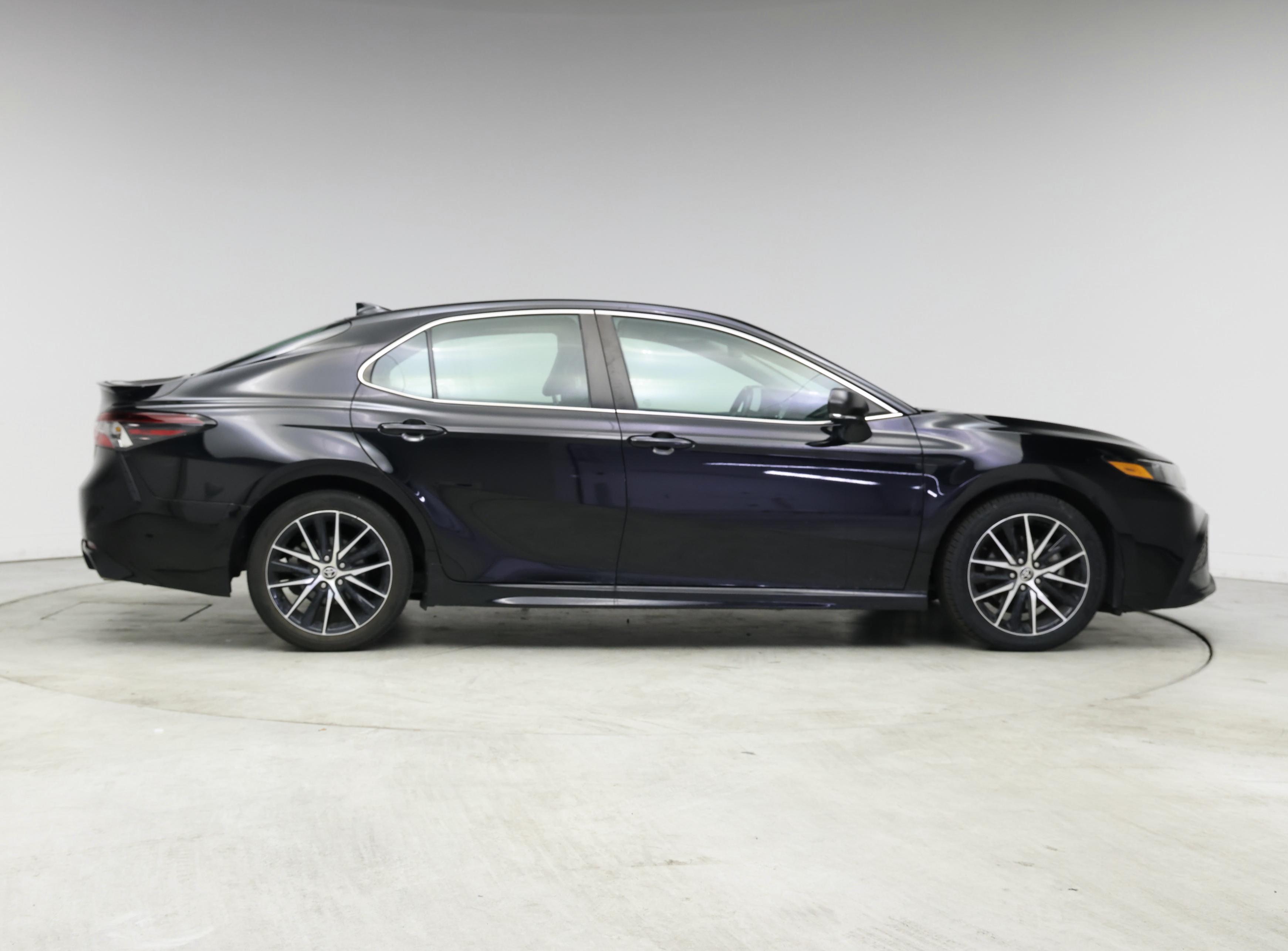 Thumbnail: 2022 Toyota Camry - 7