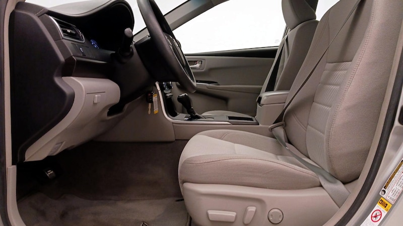 2017 Toyota Camry LE 11