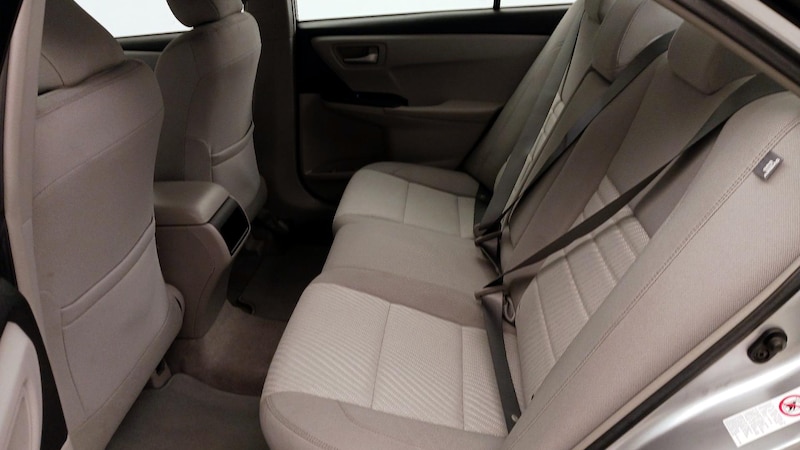 2017 Toyota Camry LE 19