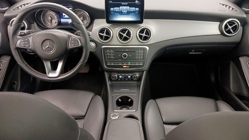 2017 Mercedes-Benz GLA 250 9