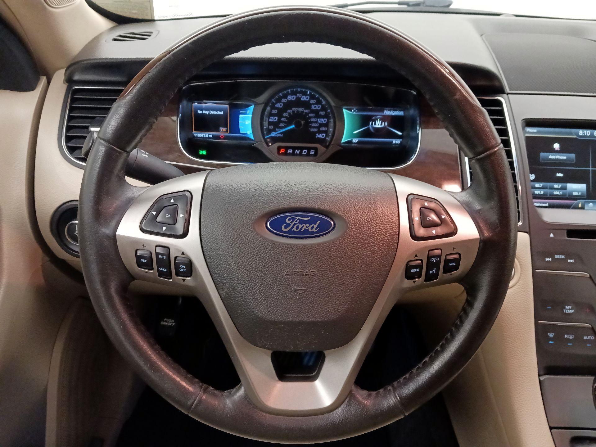 Thumbnail: 2015 Ford Taurus - 10