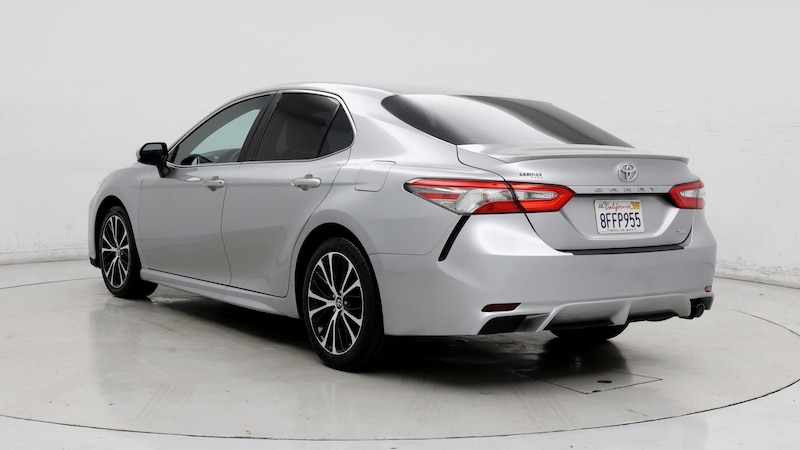 2018 Toyota Camry SE 2