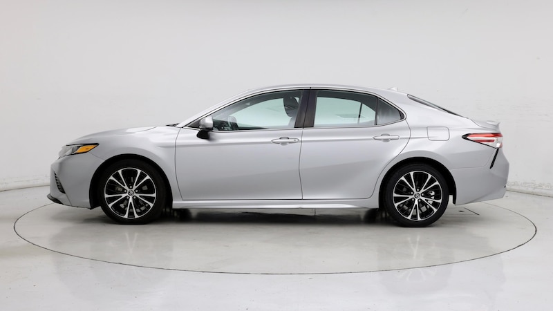 2020 Toyota Camry SE 3