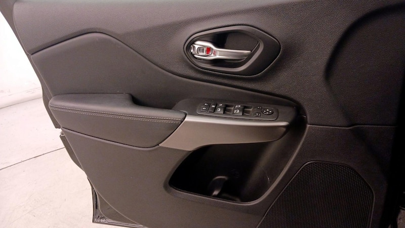 2021 Jeep Cherokee Latitude 12