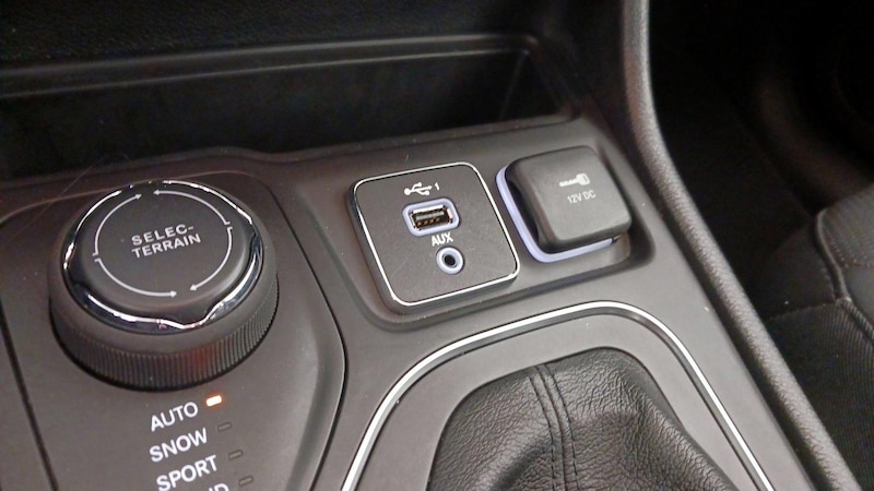 2021 Jeep Cherokee Latitude 18