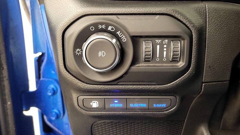 2021 Jeep Wrangler Unlimited Sahara 13