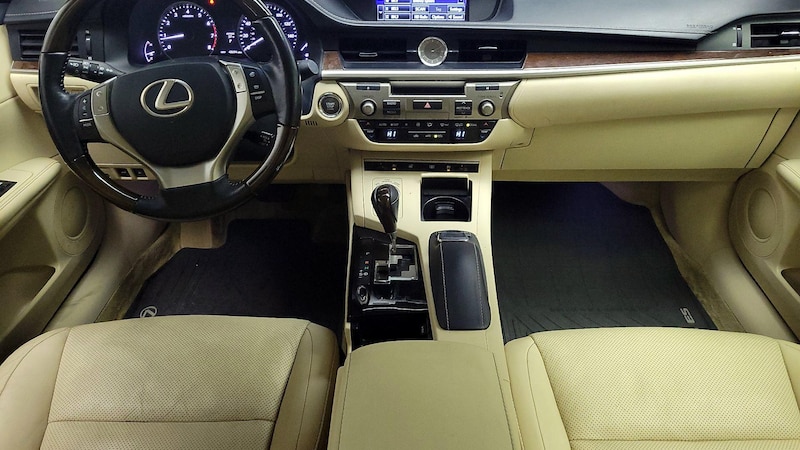 2015 Lexus ES 350 9