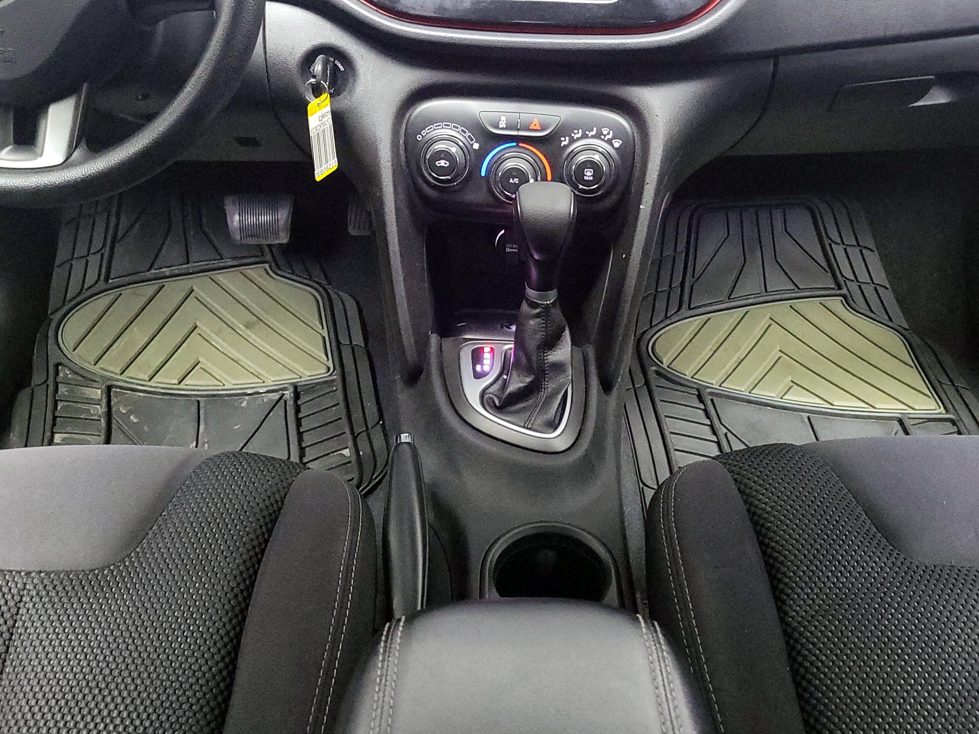 Thumbnail: 2014 Dodge Dart - 16