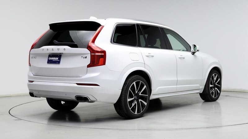 2021 Volvo XC90 T6 Momentum 8