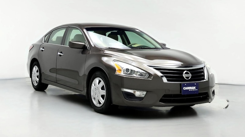 2015 Nissan Altima S Hero Image