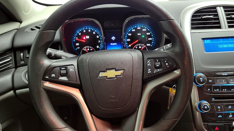 2014 Chevrolet Malibu LS 10