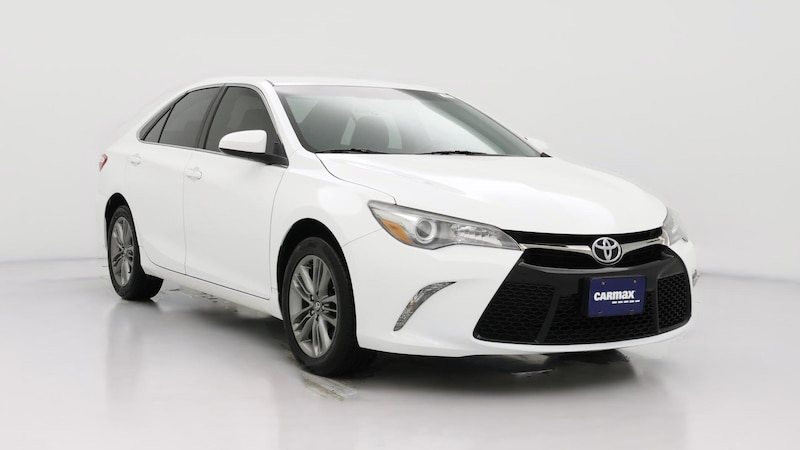 2017 Toyota Camry SE Hero Image