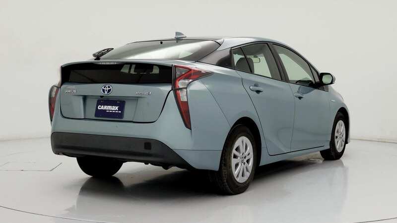 2016 Toyota Prius Two 8