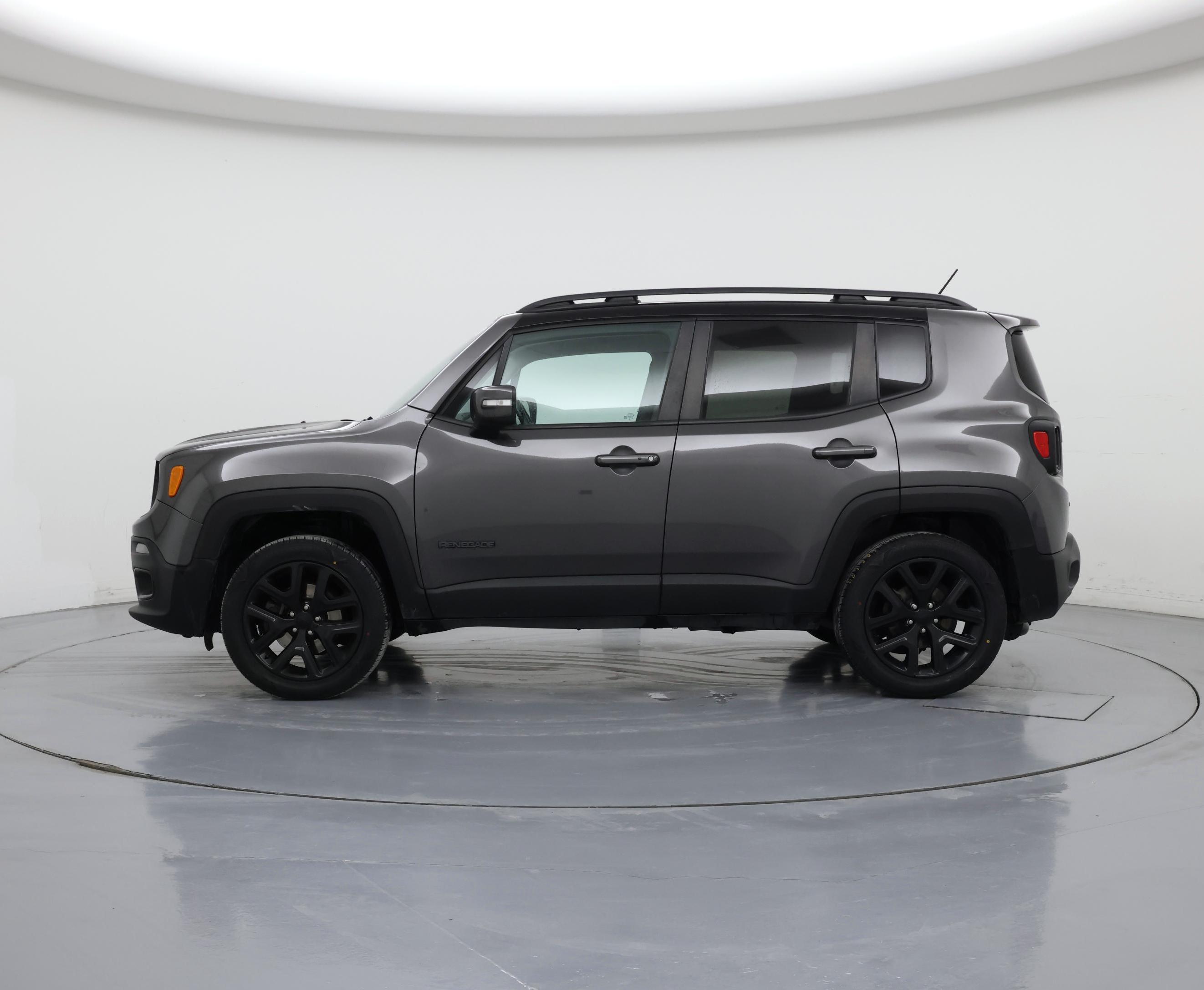 Thumbnail: 2016 Jeep Renegade - 3