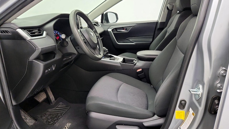 2019 Toyota RAV4 XLE 11