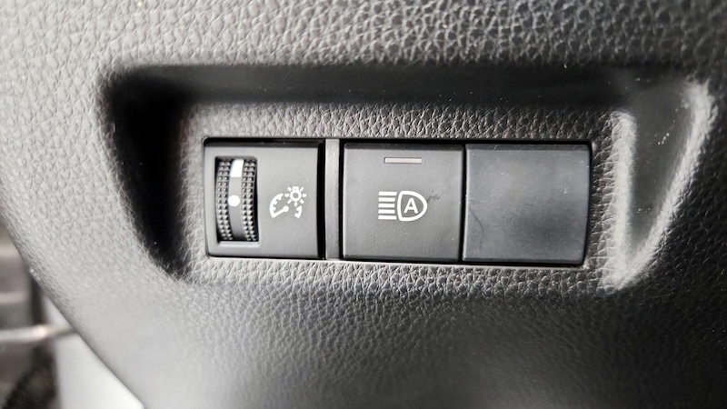 2019 Toyota RAV4 XLE 13