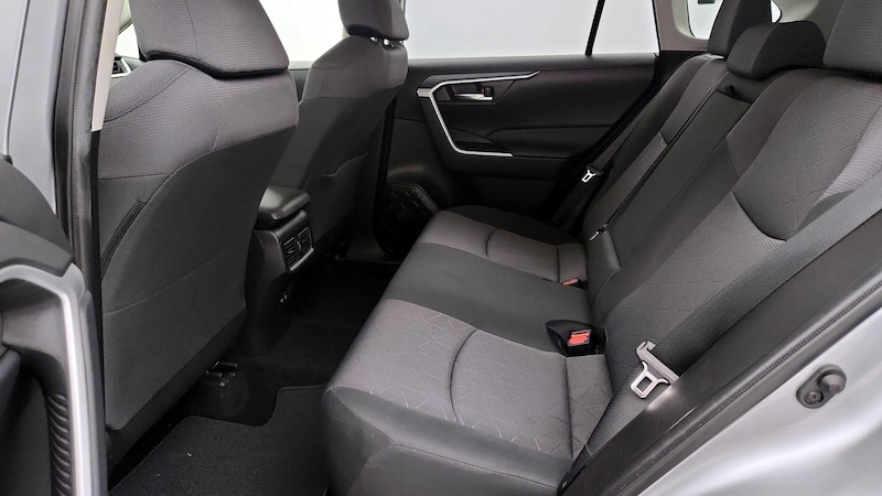2019 Toyota RAV4 XLE 20