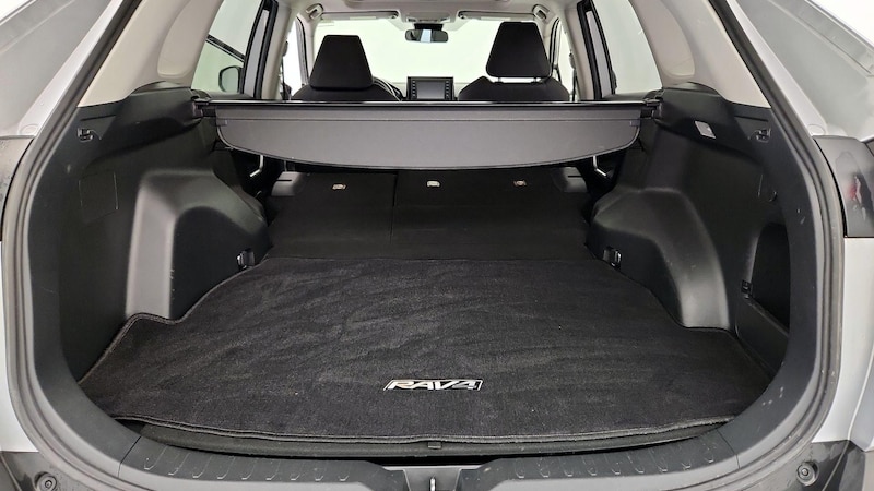2019 Toyota RAV4 XLE 22