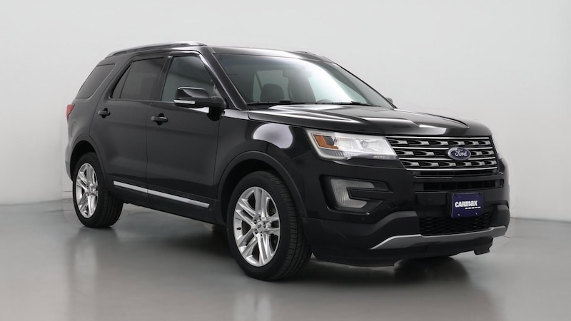 2017 Ford Explorer XLT Hero Image
