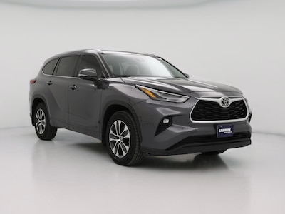 2022 Toyota Highlander XLE -
                Omaha, NE