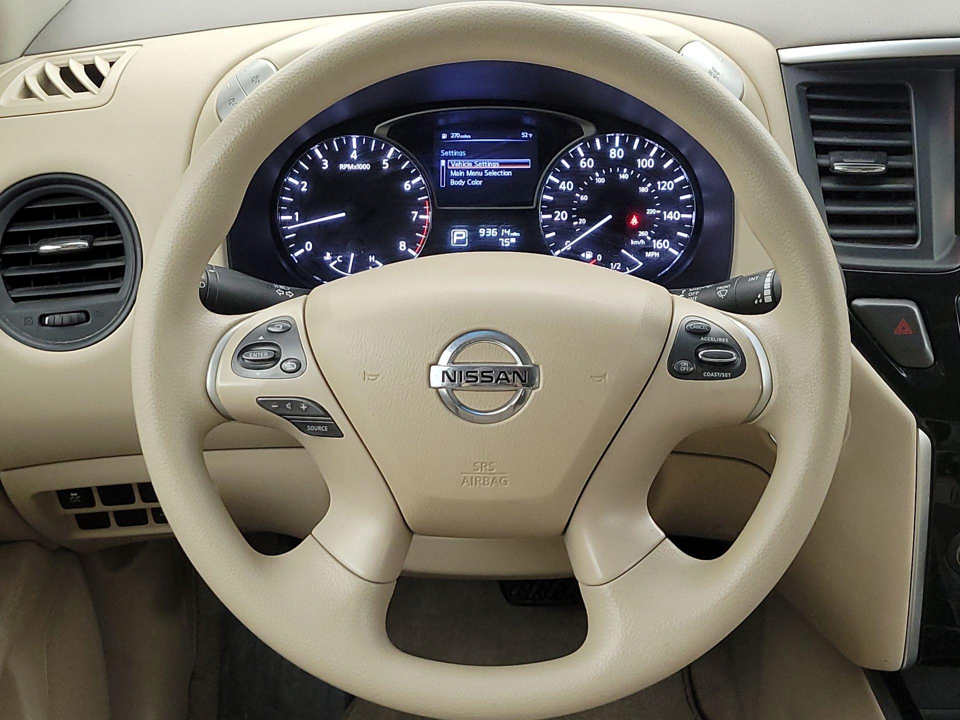 Thumbnail: 2014 Nissan Pathfinder - 10
