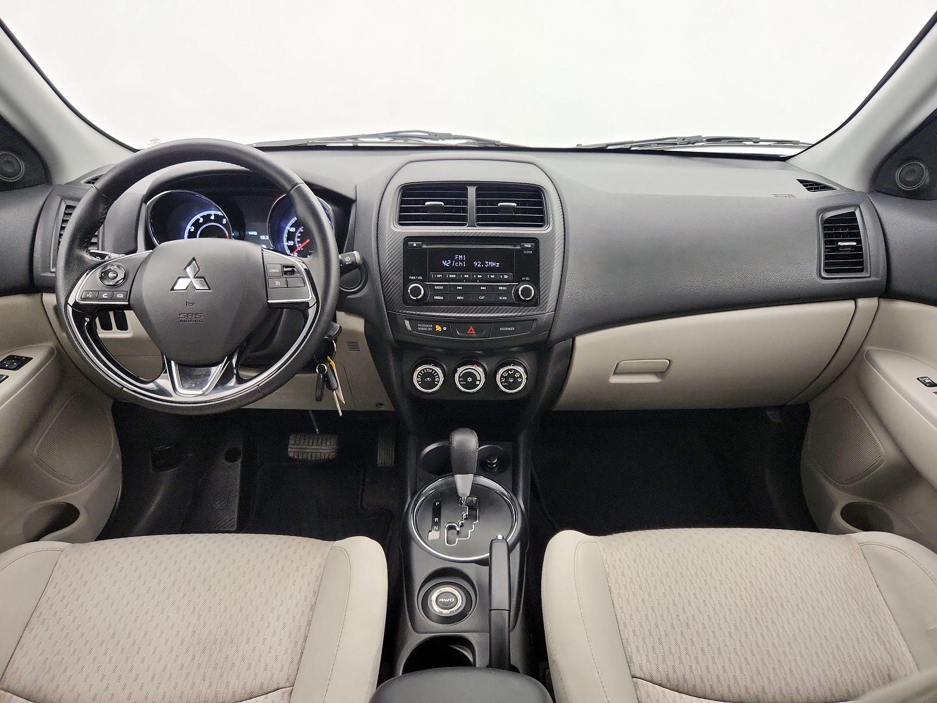 Thumbnail: 2017 Mitsubishi Outlander Sport - 9