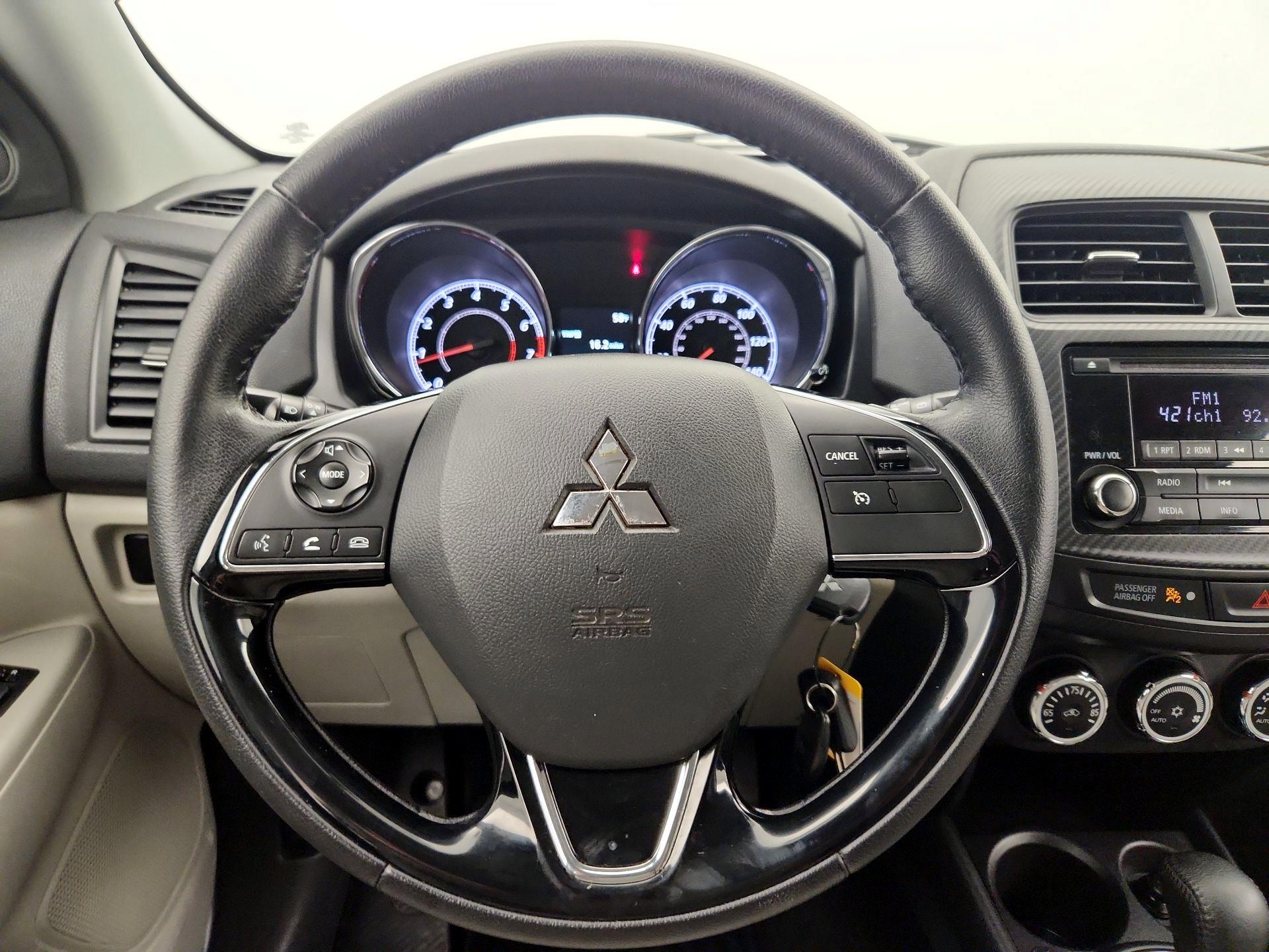 Thumbnail: 2017 Mitsubishi Outlander Sport - 10