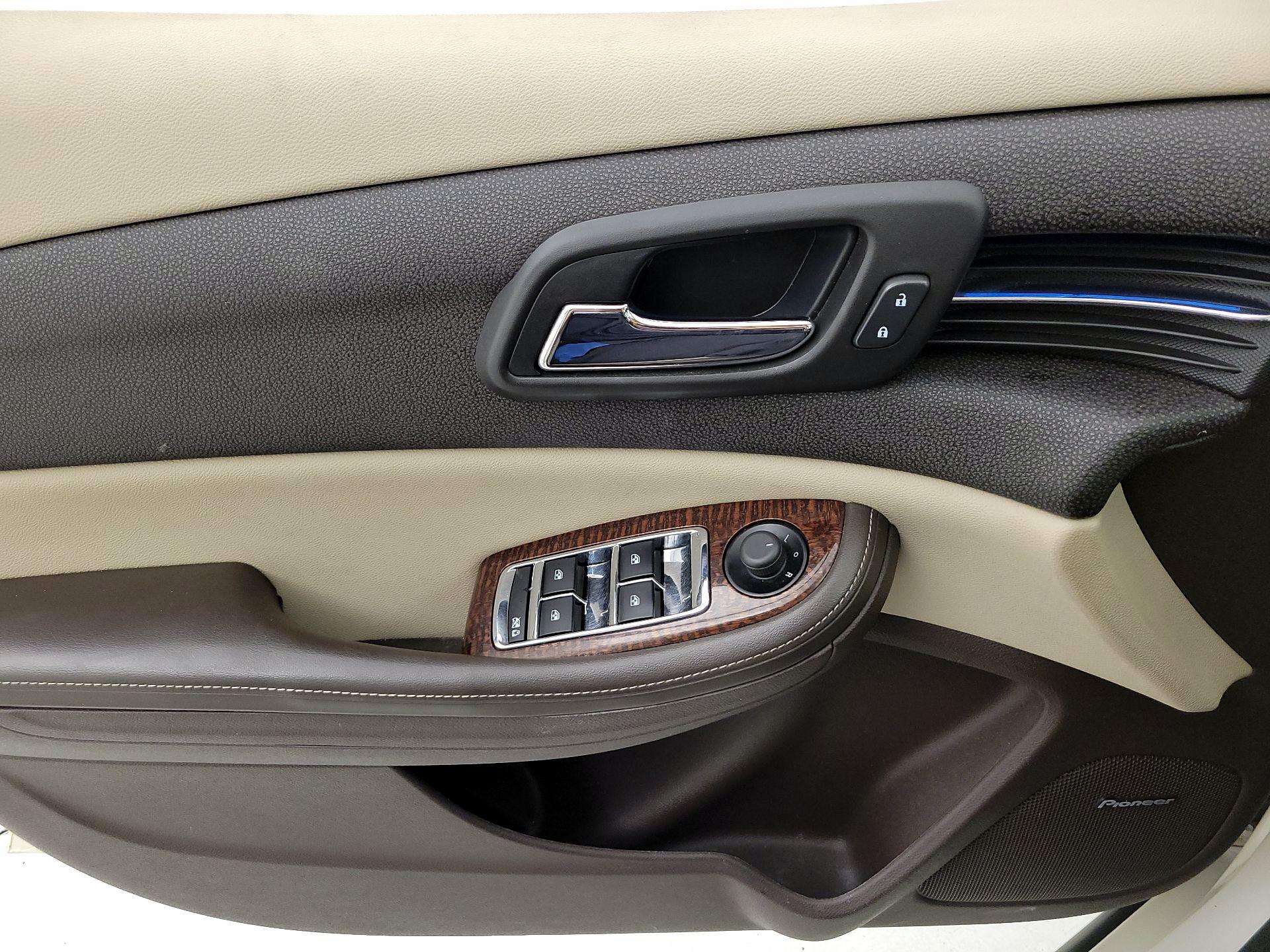 Thumbnail: 2013 Chevrolet Malibu - 12