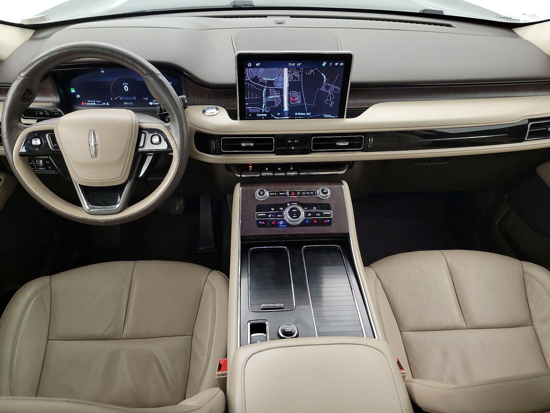 Thumbnail: 2021 Lincoln Aviator - 9