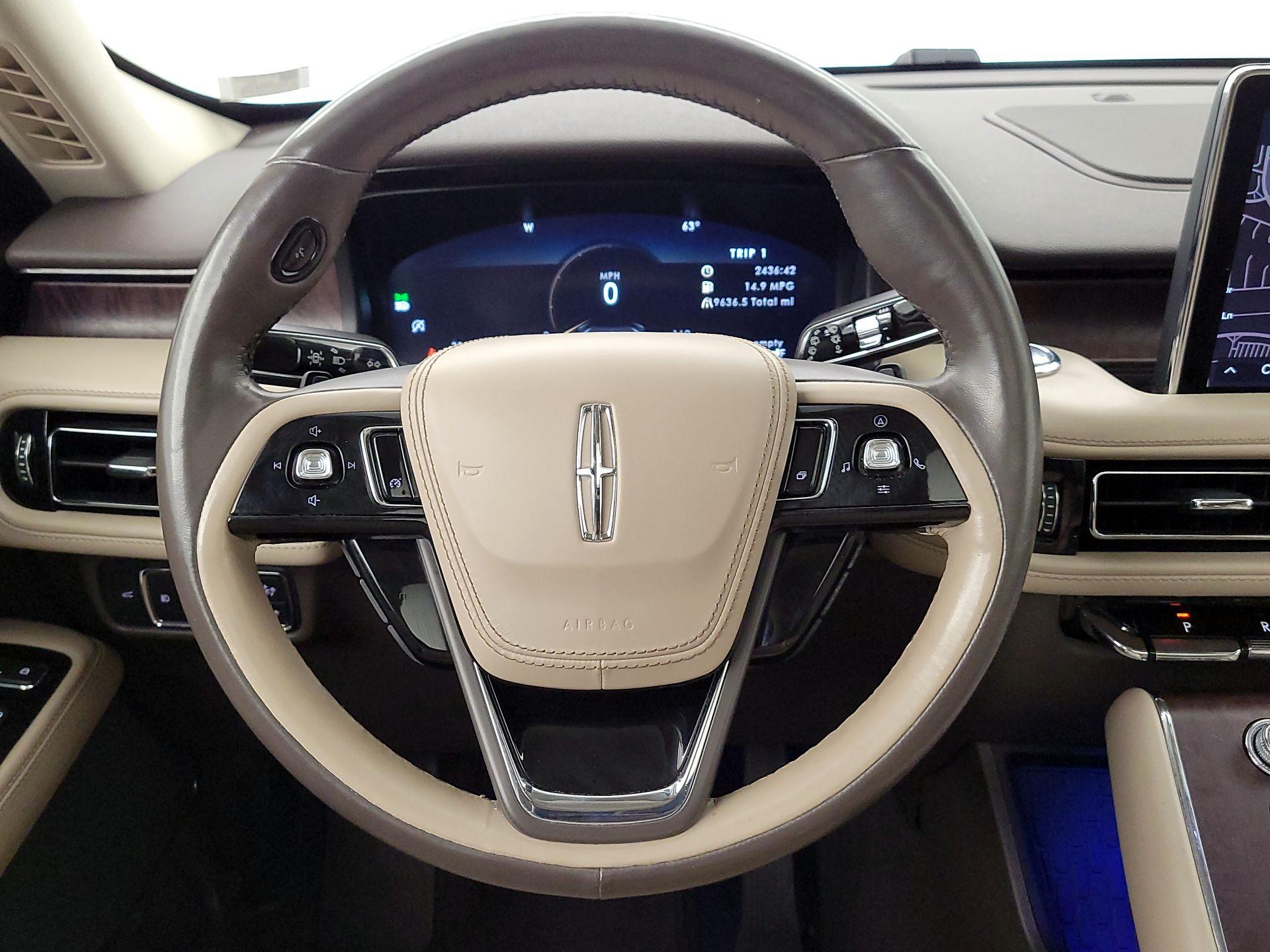 Thumbnail: 2021 Lincoln Aviator - 10