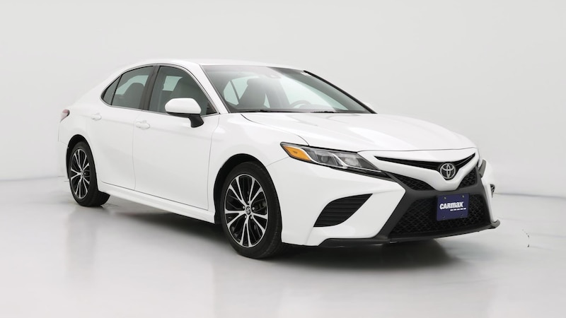2018 Toyota Camry SE Hero Image