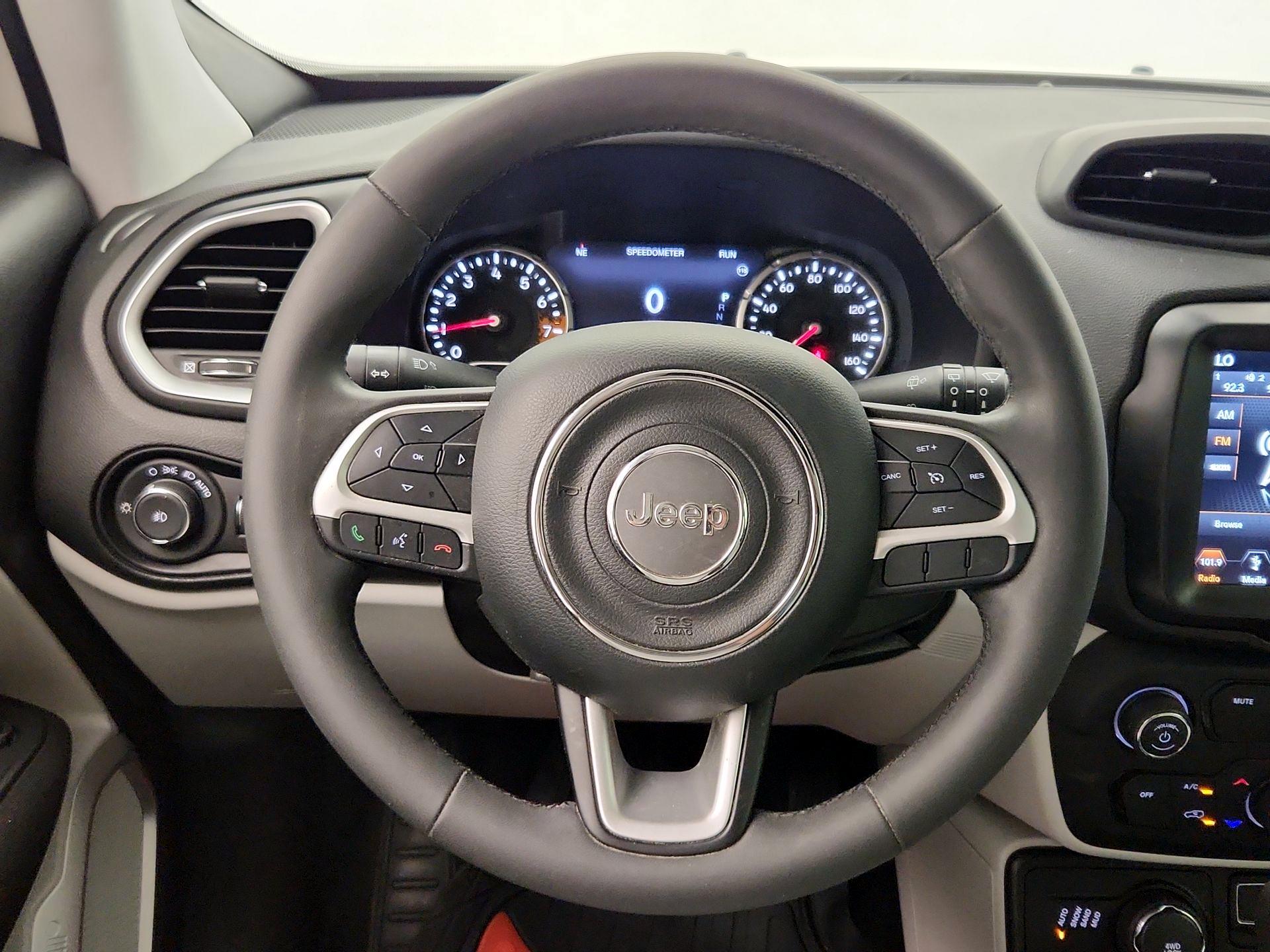 Thumbnail: 2018 Jeep Renegade - 10