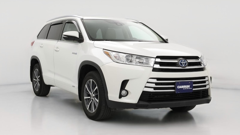 2017 Toyota Highlander XLE Hero Image