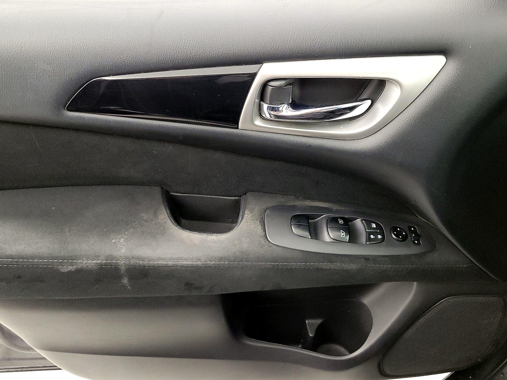 Thumbnail: 2014 Nissan Pathfinder - 12