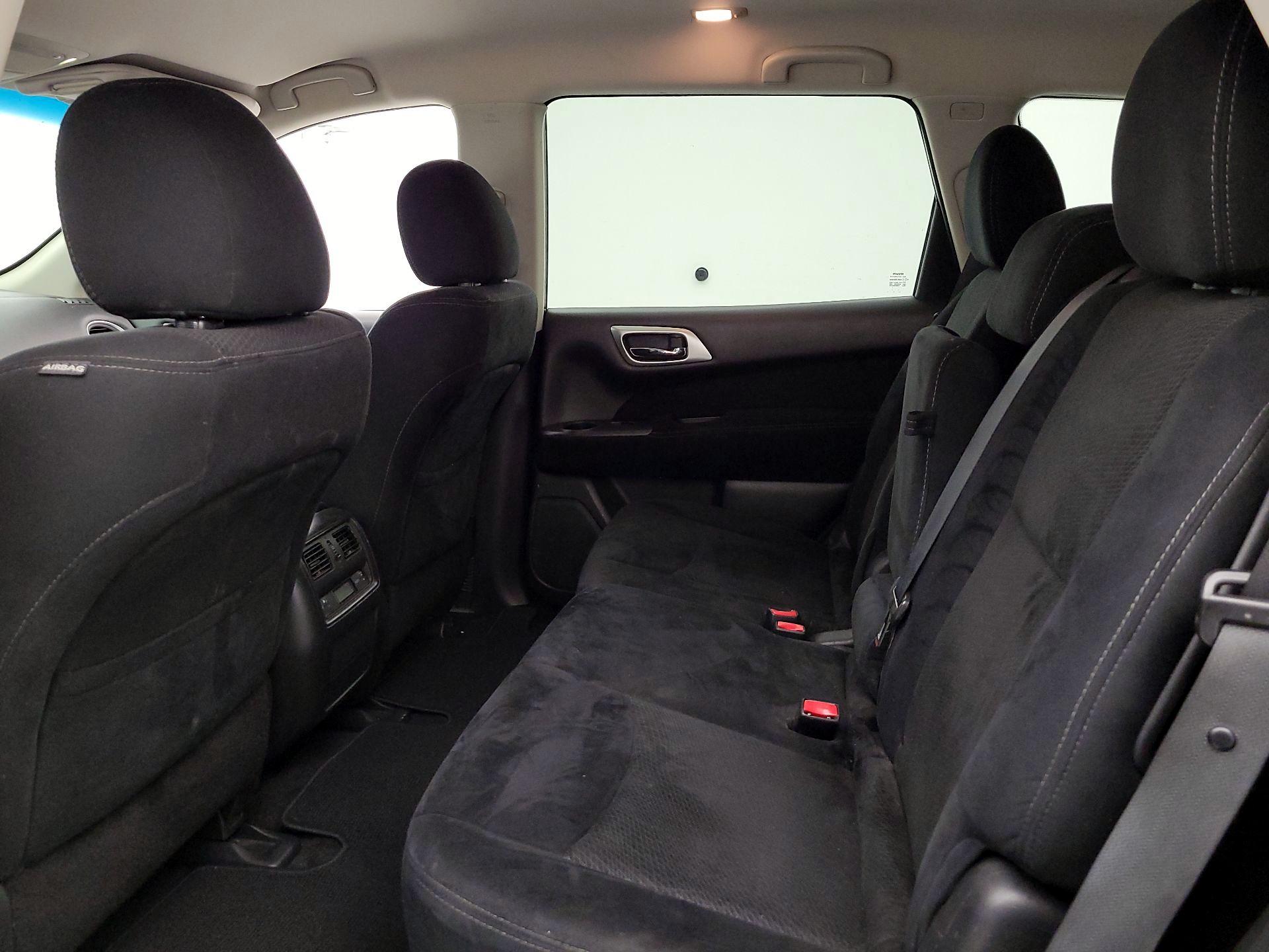 Thumbnail: 2014 Nissan Pathfinder - 19