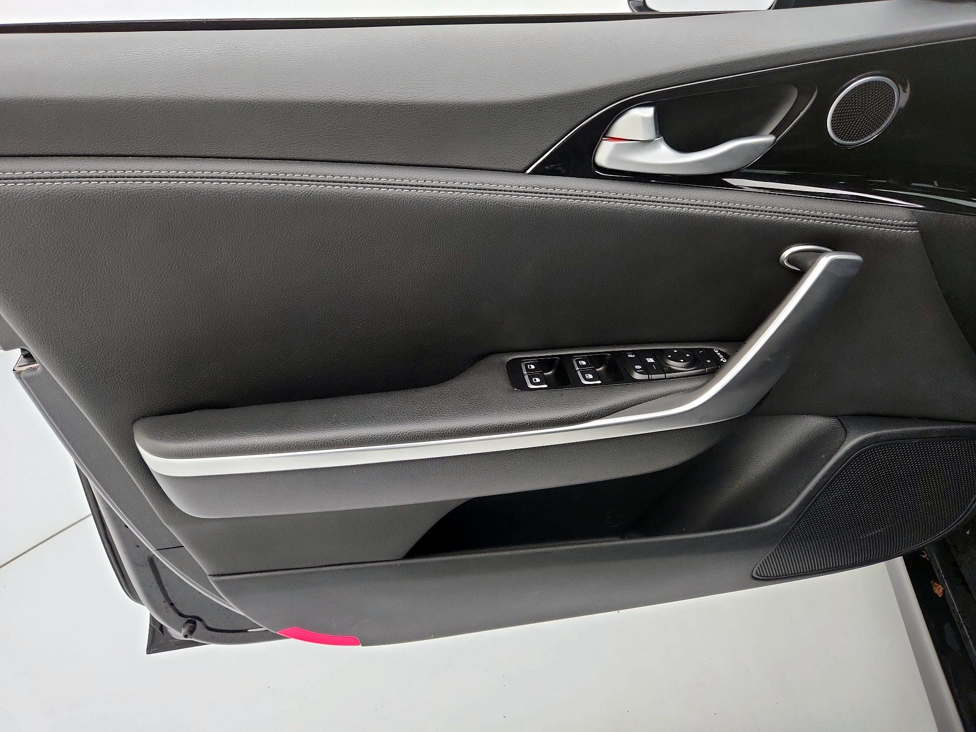 Thumbnail: 2021 Kia Stinger - 12