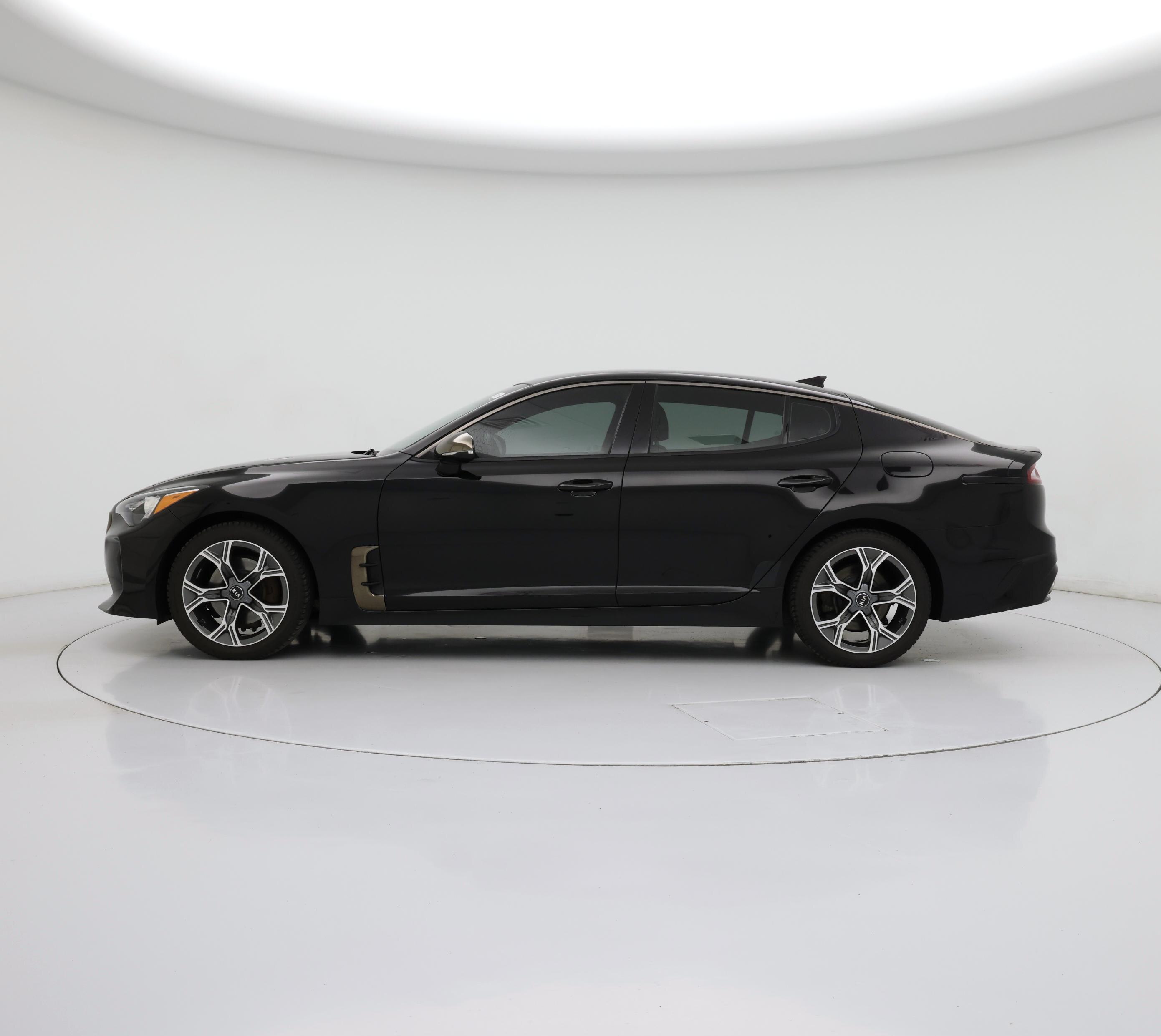 Thumbnail: 2021 Kia Stinger - 3