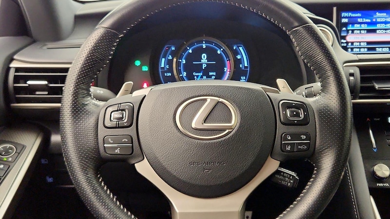 2017 Lexus IS 300 10